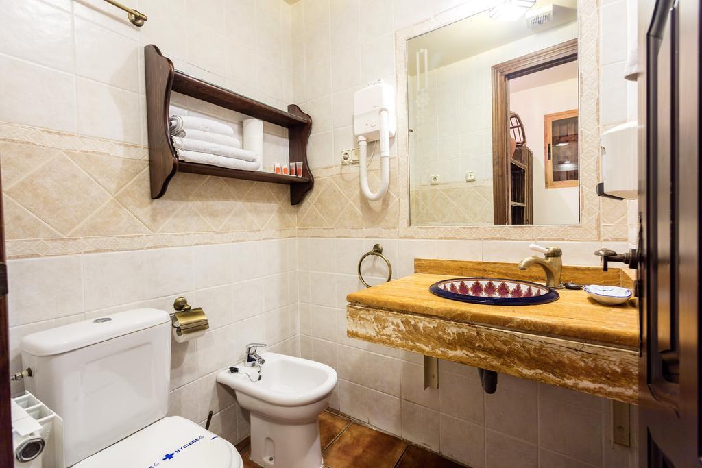 Arte Vida Suites & Spa Granada Eksteriør billede
